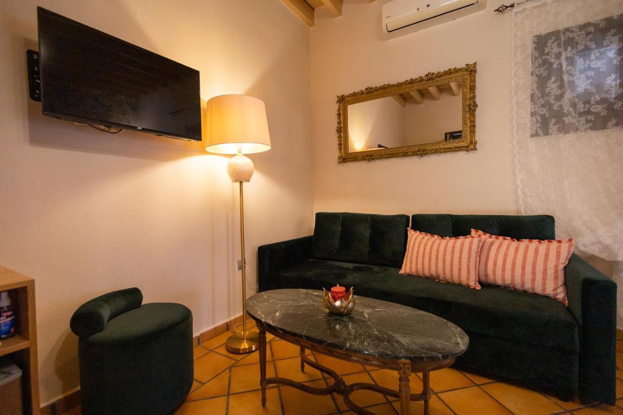 April Luxury Suites (Adults Only) Rhodes City Dış mekan fotoğraf