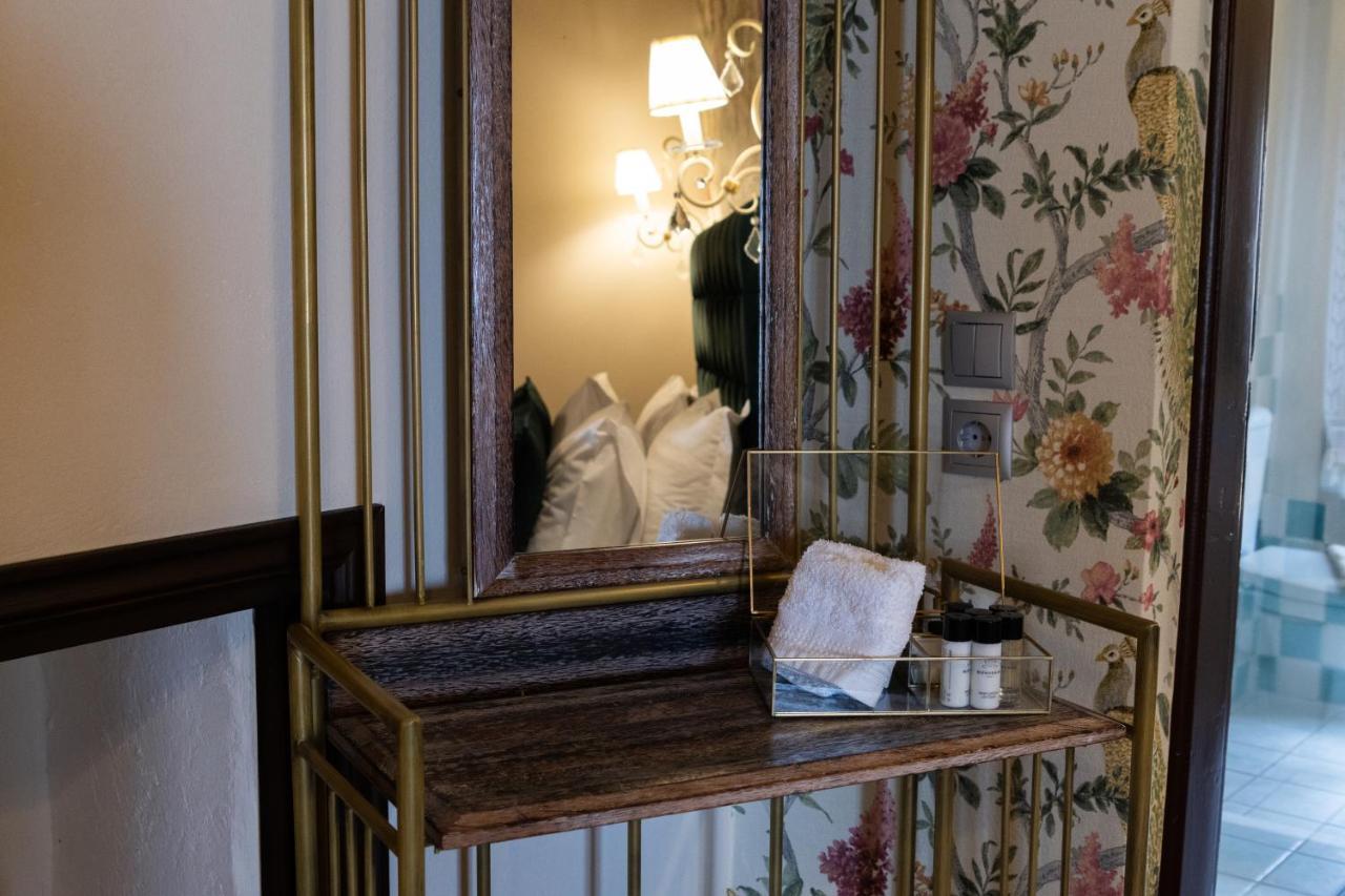 April Luxury Suites (Adults Only) Rhodes City Dış mekan fotoğraf