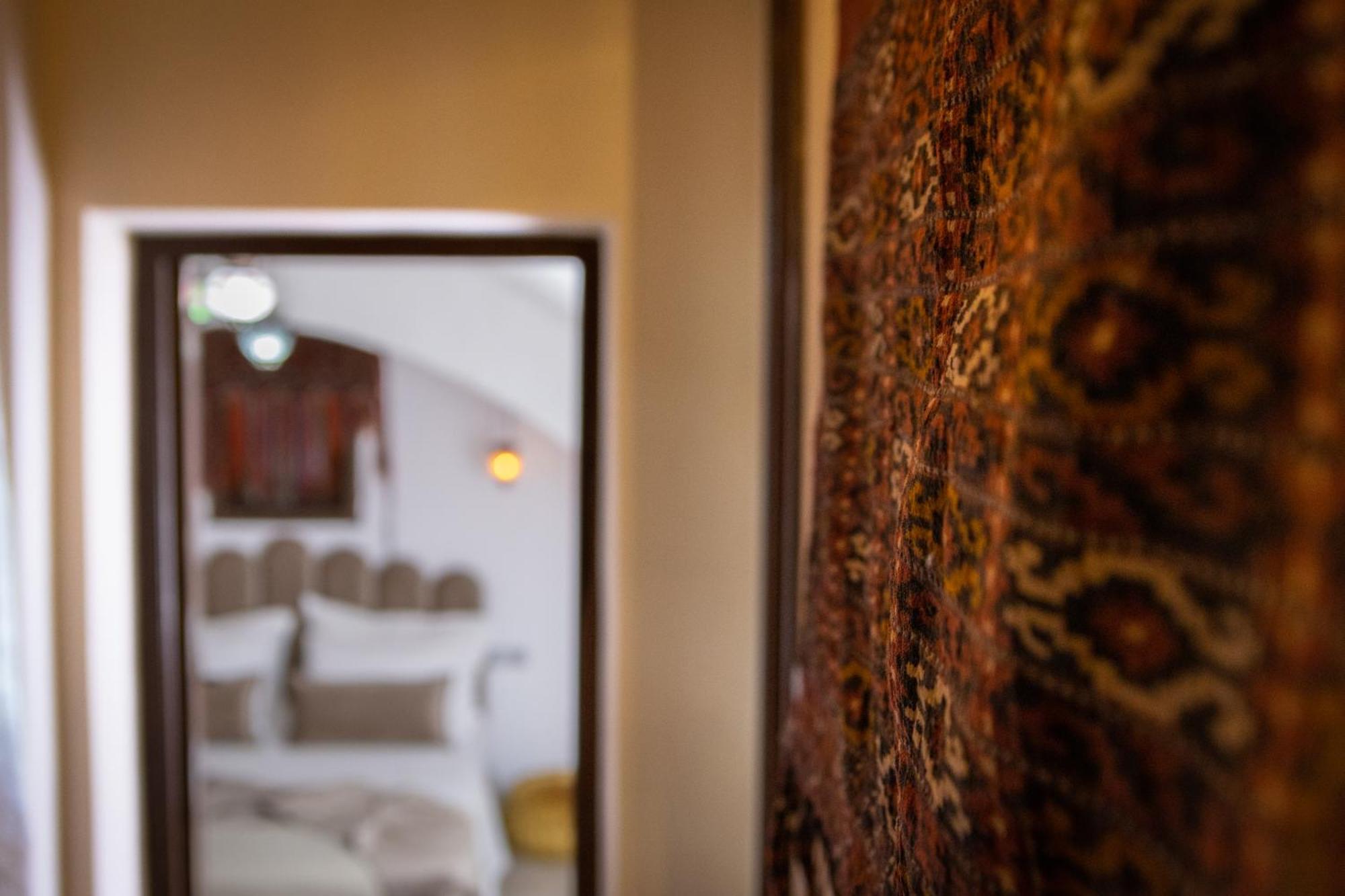 April Luxury Suites (Adults Only) Rhodes City Oda fotoğraf