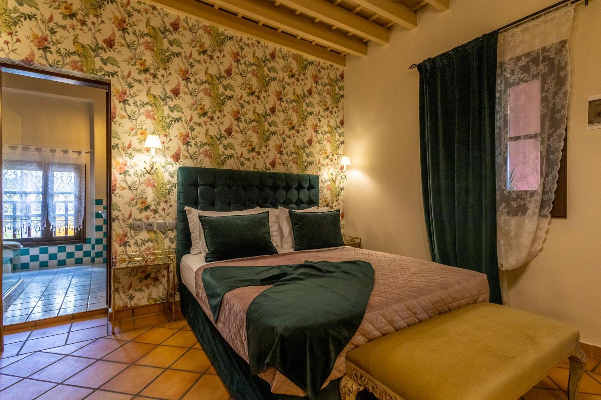 April Luxury Suites (Adults Only) Rhodes City Oda fotoğraf